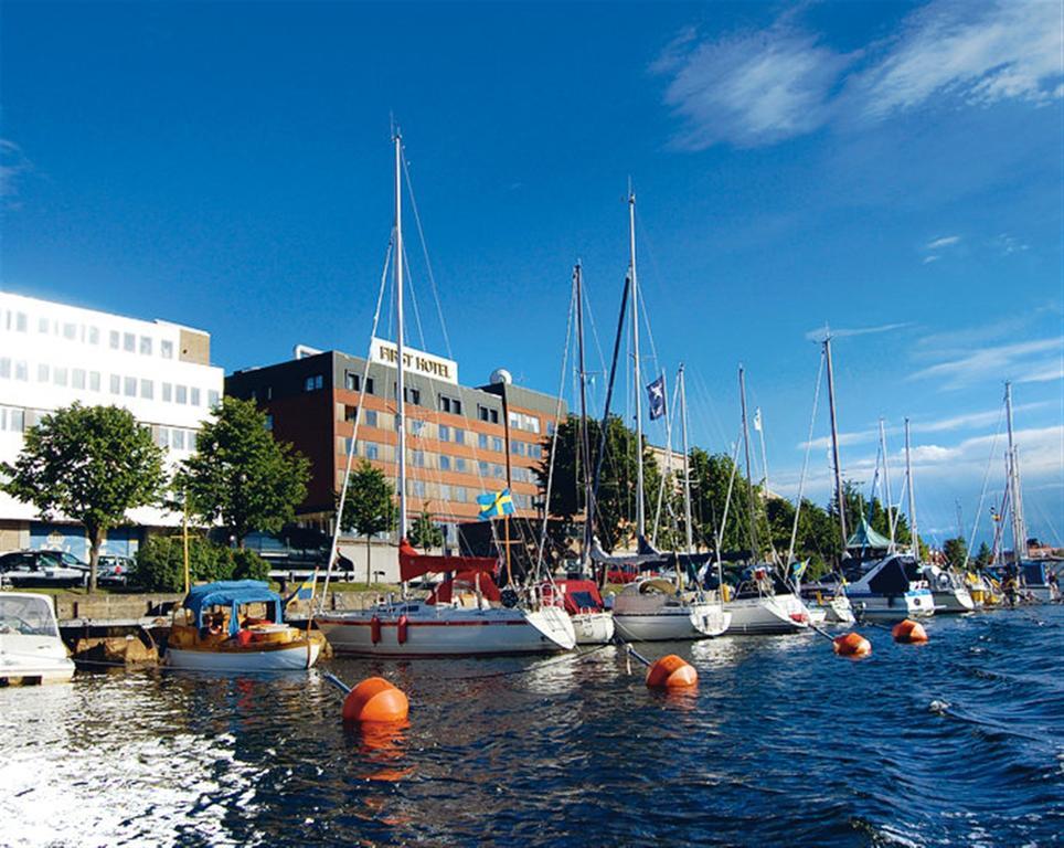First Hotel Stadt Harnosand Exterior foto